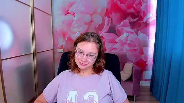 AngelinaLow online show from 11-21-25, 12:26