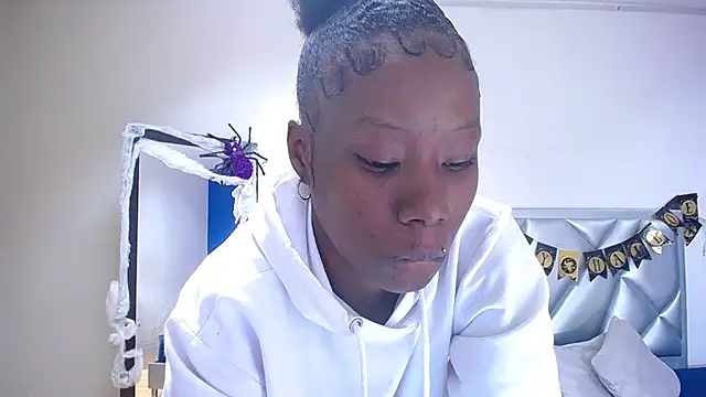 Snapshot of goldenn_ass1 chatting on 10-17-25, 02:59 goldenn ass1 online show from 10-17-25, 02:59