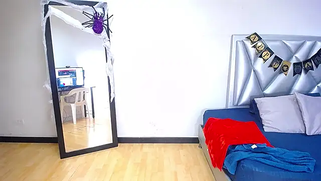 Snapshot of goldenn_ass1 chatting on 10-30-25, 02:46 goldenn ass1 online show from 10-30-25, 02:46