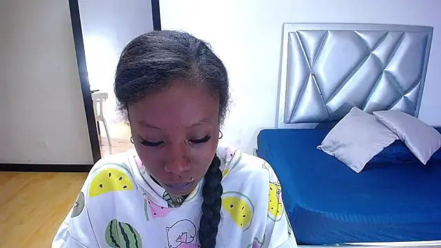 Snapshot of goldenn_ass1 chatting on 11-22-25, 04:22 goldenn ass1 online show from 11-22-25, 04:22