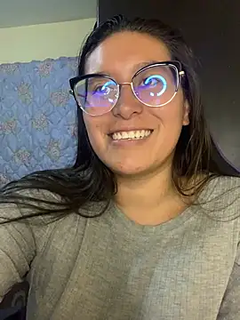 Snapshot of cloe_starr chatting on 03-19-25, 10:09 cloe starr online show from 03-19-25, 10:09