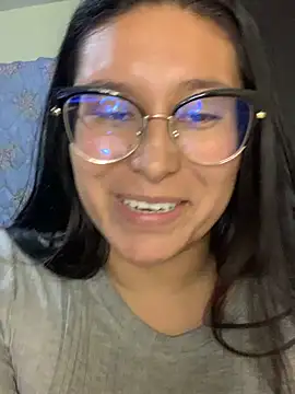 Snapshot of cloe_starr chatting on 03-20-25, 04:18 cloe starr online show from 03-20-25, 04:18