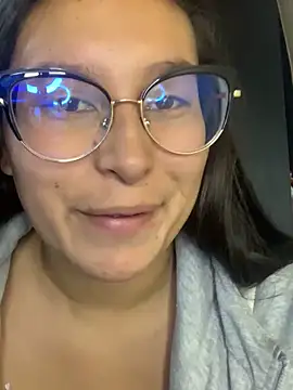 Snapshot of cloe_starr chatting on 03-22-25, 07:09 cloe starr online show from 03-22-25, 07:09