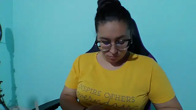 Snapshot of cloe_starr chatting on 09-27-25, 01:32 cloe starr online show from 09-27-25, 01:32