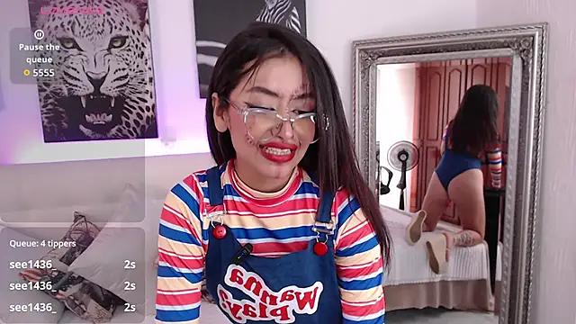 sophie-carter online show from 10-31-25, 08:10