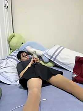 Snapshot of aa520uv chatting on 11-07-25, 10:59 aa520uv online show from 11-07-25, 10:59