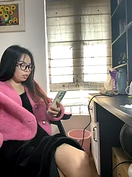 aa520uv online show from 12-04-25, 04:33