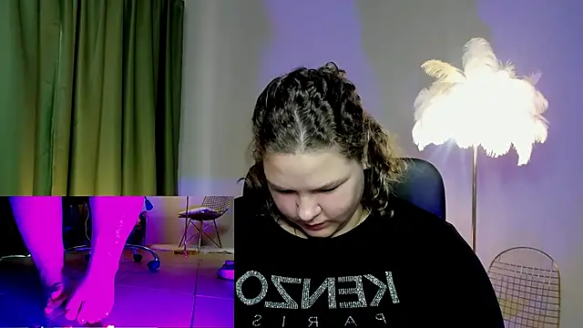 FlorenceAnderson online show from 10-14-25, 09:32