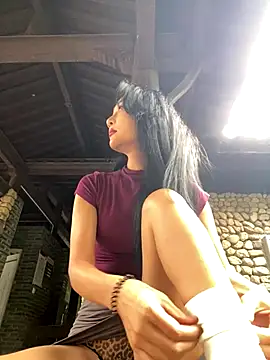 linger-23 online show from 09-23-25, 07:44