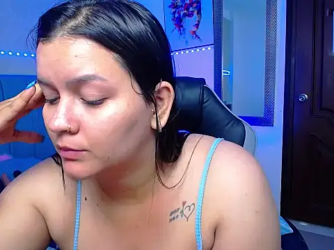 Snapshot of kriss_sweetboobs10 chatting on 02-20-26, 01:11 kriss sweetboobs10 online show from 02-20-26, 01:11