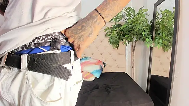 Mia Collivens online show from 09-19-25, 11:00