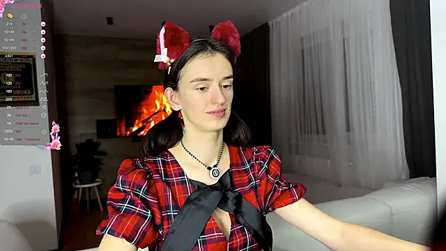 TwinTemptations online show from 11-18-25, 08:24