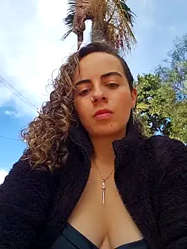 Snapshot of Sairy_ chatting on 10-19-25, 09:04 Sairy online show from 10-19-25, 09:04