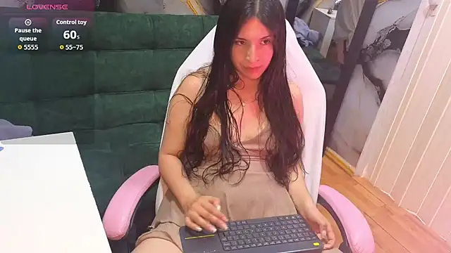 Snapshot of valery_0803 chatting on 11-19-25, 07:58 valery 0803 online show from 11-19-25, 07:58