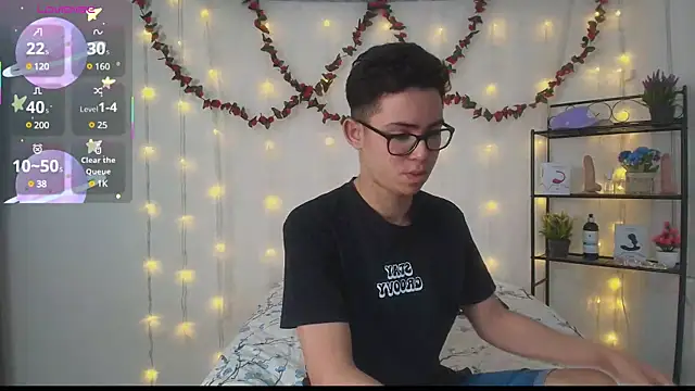 Snapshot of Danny-Swift13 chatting on 03-14-25, 12:07 Danny-Swift13 online show from 03-14-25, 12:07