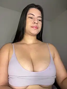 Snapshot of Saanvi21 chatting on 11-13-25, 09:30 Saanvi21 online show from 11-13-25, 09:30