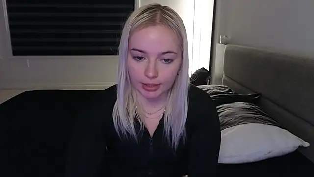 Snapshot of margot_robbie7 chatting on 11-03-25, 11:15 margot robbie7 online show from 11-03-25, 11:15