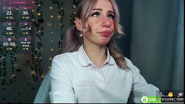 Snapshot of Mia__Kitty chatting on 09-22-25, 11:45 Mia  Kitty online show from 09-22-25, 11:45