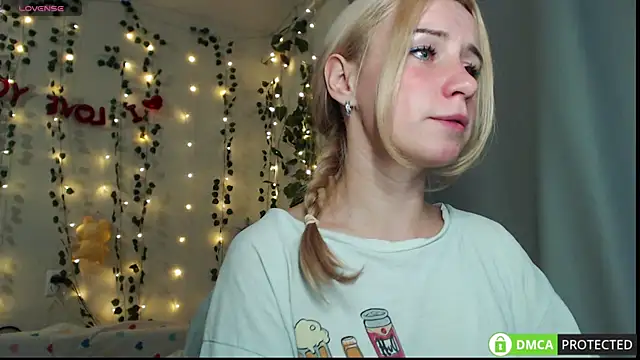 Snapshot of Mia__Kitty chatting on 10-09-25, 06:39 Mia  Kitty online show from 10-09-25, 06:39