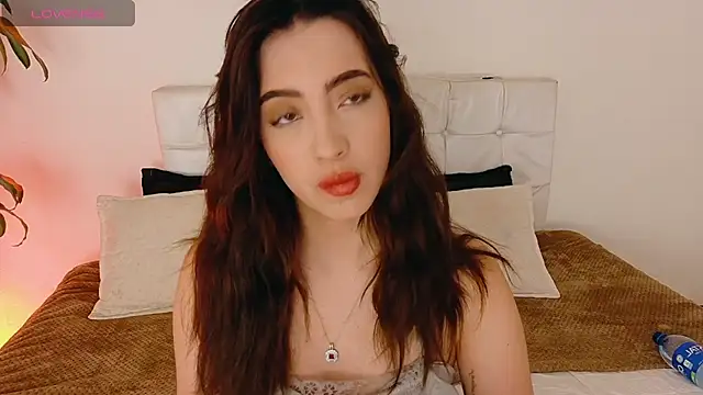 Snapshot of Rebbecawhite_meow chatting on 09-14-25, 05:01 Rebbecawhite meow online show from 09-14-25, 05:01