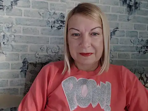 Snapshot of Lillia_Ray chatting on 10-18-25, 06:48 Lillia Ray online show from 10-18-25, 06:48