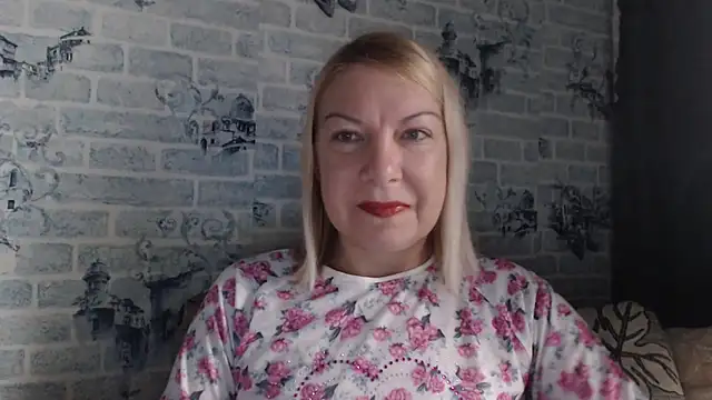 Snapshot of Lillia_Ray chatting on 10-24-25, 05:04 Lillia Ray online show from 10-24-25, 05:04