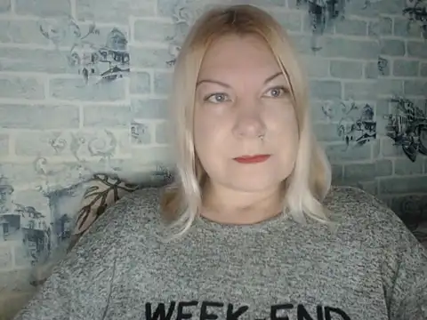 Snapshot of Lillia_Ray chatting on 11-15-25, 08:44 Lillia Ray online show from 11-15-25, 08:44