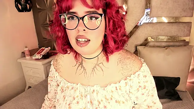 Snapshot of cinnamon8_ chatting on 03-22-25, 04:26 cinnamon8 online show from 03-22-25, 04:26