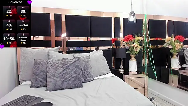 keylamillerr online show from 10-20-25, 07:58