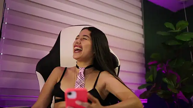 Snapshot of Danaa_Rouse chatting on 11-05-25, 09:04 Danaa Rouse online show from 11-05-25, 09:04