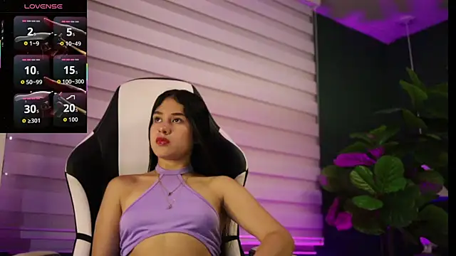 Snapshot of Danaa_Rouse chatting on 11-07-25, 09:37 Danaa Rouse online show from 11-07-25, 09:37