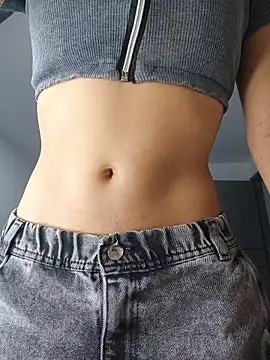 Miss-Dannie online show from 02-04-26, 01:22