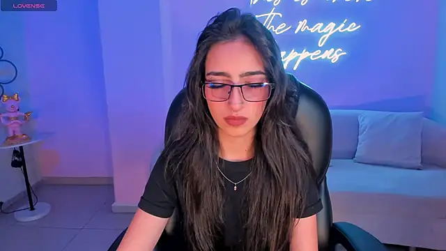 LarisaSmirnov online show from 10-17-25, 04:37