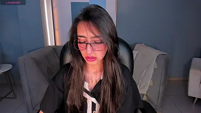 LarisaSmirnov online show from 10-29-25, 04:26