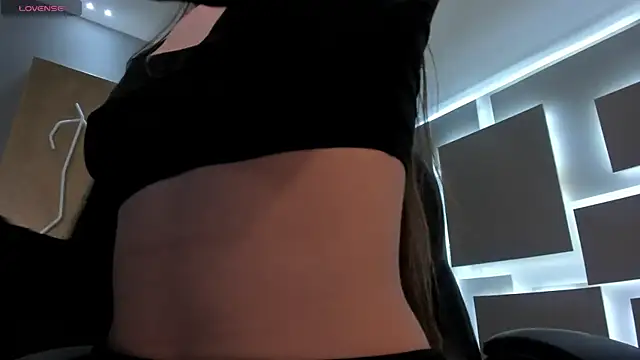 MaiaCollins online show from 10-22-25, 05:56