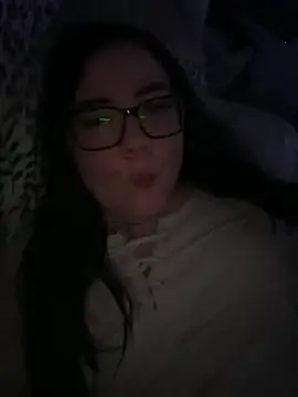 Snapshot of noface_guy09 chatting on 03-17-25, 03:25 noface guy09 online show from 03-17-25, 03:25