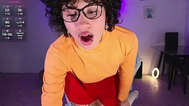 eleselas online show from 10-31-25, 11:50