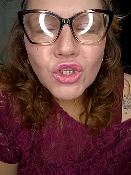 veludolunar online show from 10-28-25, 09:39