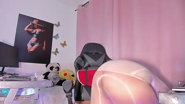 Snapshot of ally_sun__ chatting on 03-19-25, 12:12 ally sun online show from 03-19-25, 12:12