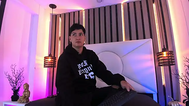 Jhojan twink online show from 10-30-25, 12:17