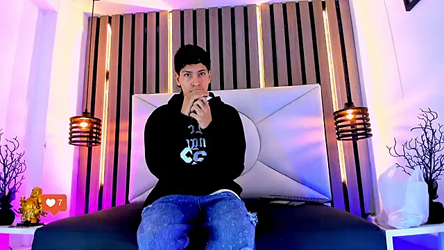 Jhojan twink online show from 11-14-25, 12:37