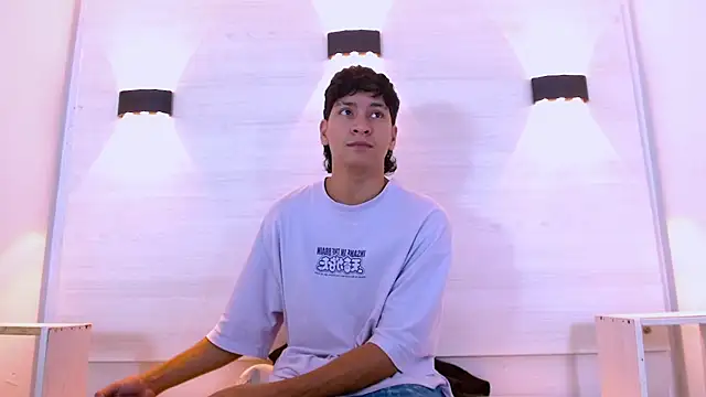 Jhojan twink online show from 12-01-25, 01:16