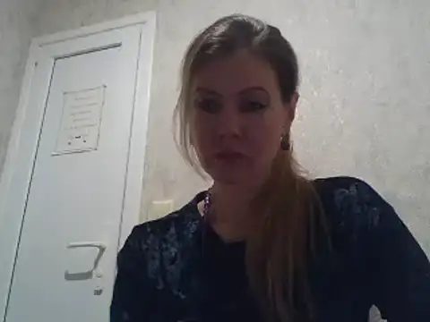 Snapshot of Eva_Neon chatting on 03-15-25, 04:32 Eva Neon online show from 03-15-25, 04:32