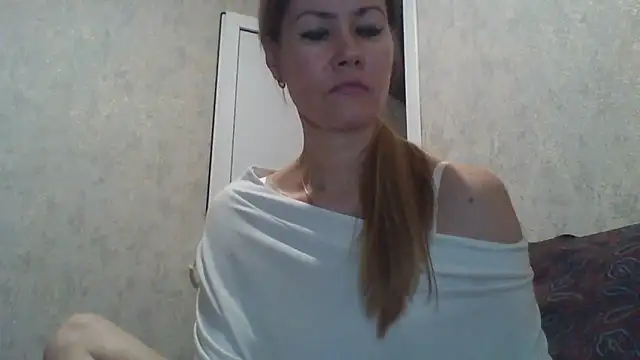 Snapshot of Eva_Neon chatting on 09-10-25, 04:18 Eva Neon online show from 09-10-25, 04:18
