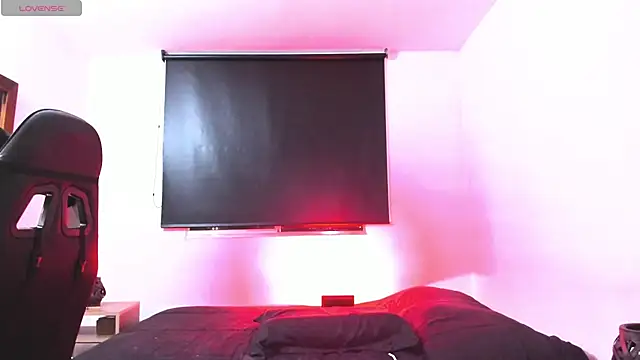 Snapshot of hannarusso chatting on 03-16-25, 07:48 hannarusso online show from 03-16-25, 07:48