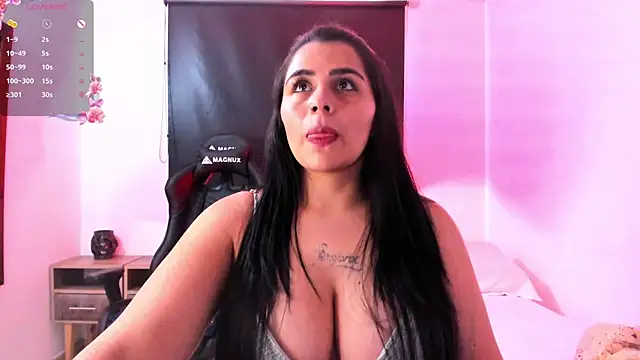 Snapshot of hannarusso chatting on 03-21-25, 09:12 hannarusso online show from 03-21-25, 09:12