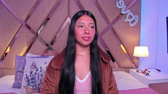 Emilybutterfly1 online show from 03-19-25, 08:54