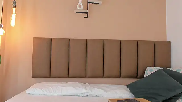 honeygray02 online show from 10-08-25, 12:03