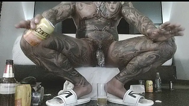 Snapshot of danilog515 chatting on 10-16-25, 02:34 danilog515 online show from 10-16-25, 02:34