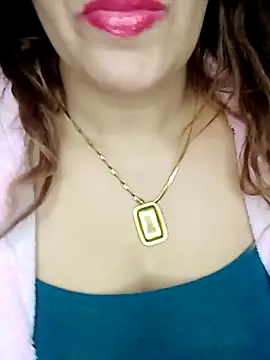 Maya-Moon online show from 11-29-25, 03:48